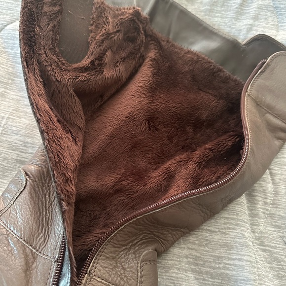 Ara High Soft Boots- Size 9 Olive. Worn once. - Picture 3 of 4